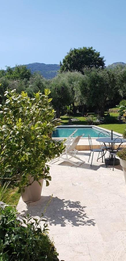 La Bastide Aux Oliviers Hotel Tourrettes-sur-Loup Bagian luar foto