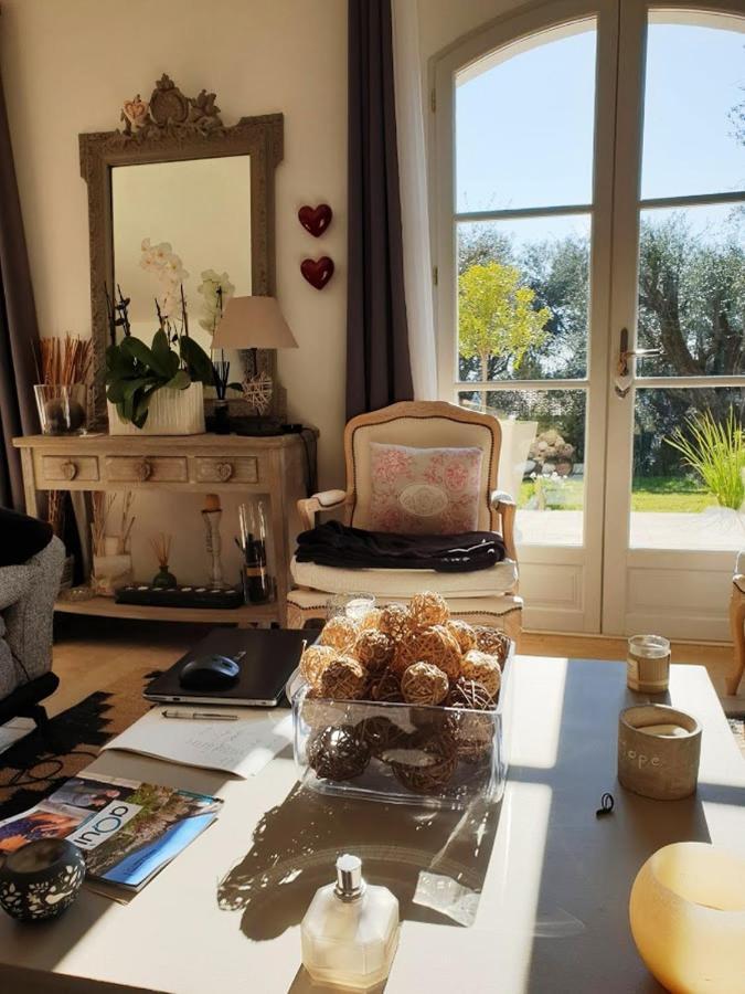 La Bastide Aux Oliviers Hotel Tourrettes-sur-Loup Bagian luar foto