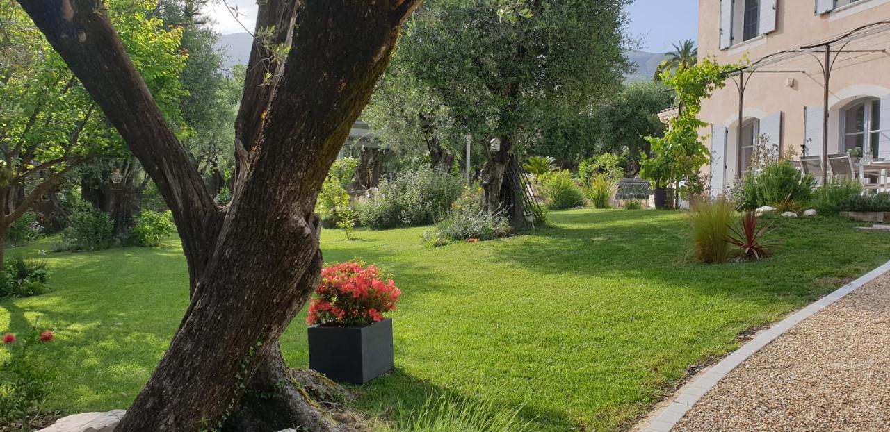 La Bastide Aux Oliviers Hotel Tourrettes-sur-Loup Bagian luar foto
