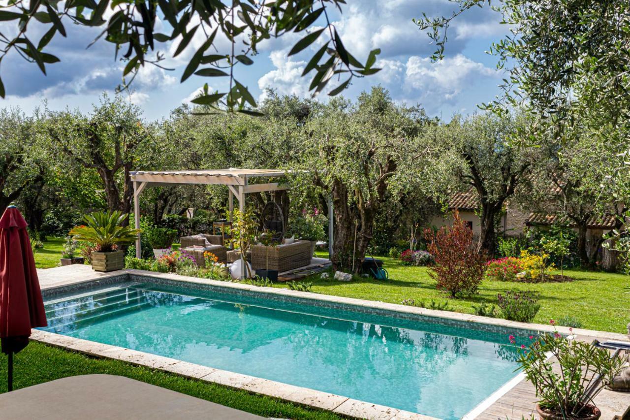 La Bastide Aux Oliviers Hotel Tourrettes-sur-Loup Bagian luar foto